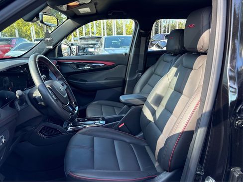 Used 2025 Chevrolet TrailBlazer RS w/ Convenience Package image 8