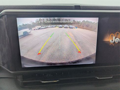 Used 2024 Jeep Wrangler Sport S image 21