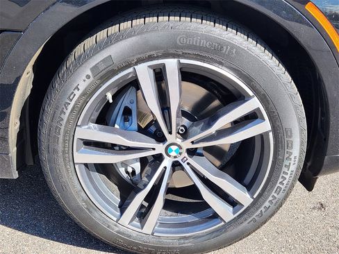 Used 2023 BMW X7 xDrive40i w/ Executive Package image 9