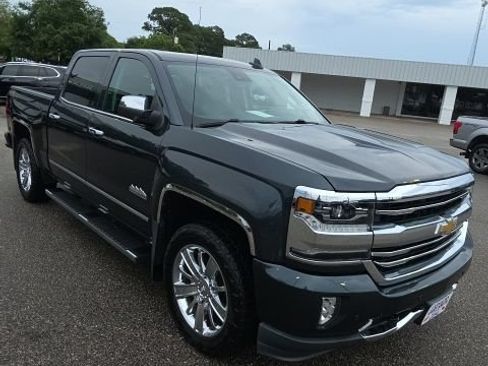 Used 2017 Chevrolet Silverado 1500 High Country AWD/4WD image 2