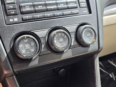 Used 2013 Subaru Impreza 2.0i Sport Premium image 33