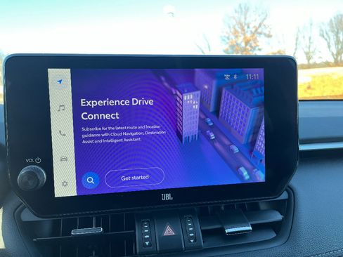 Used 2024 Toyota RAV4 Limited image 27