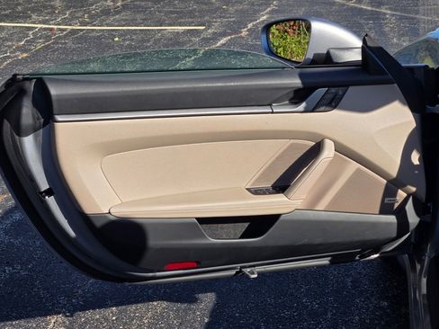 Used 2025 Porsche 911 Carrera image 23