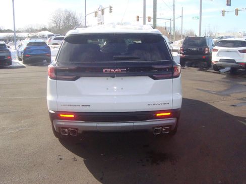 New 2026 GMC Acadia Elevation image 5