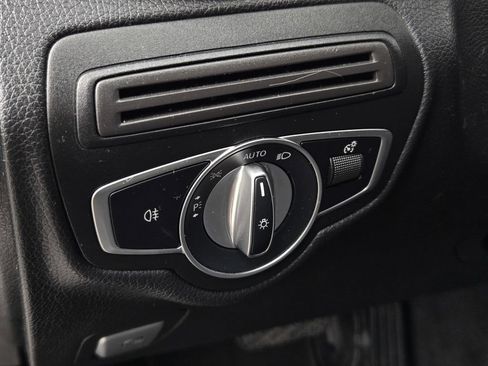 Used 2021 Mercedes-Benz GLC 300 image 19