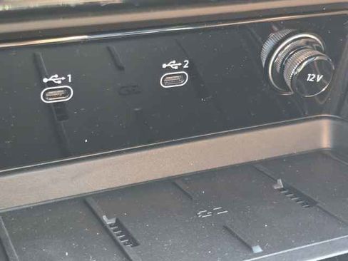 New 2025 Audi SQ5 Prestige image 11