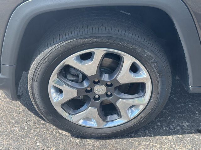 Certified 2021 Jeep Compass Limited AWD/4WD image 10