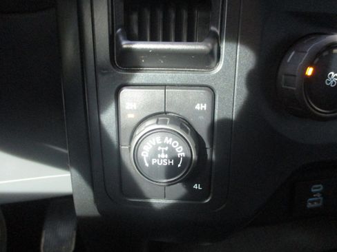 Used 2022 Ford F150 XL w/ FX4 Off-Road Package image 14