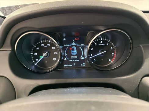 Used 2019 Land Rover Discovery Sport image 15