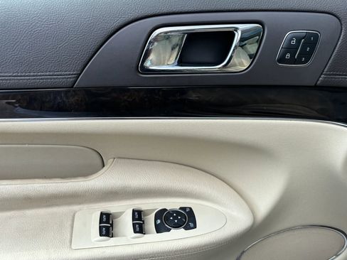 Used 2015 Lincoln MKT AWD w/ Equipment Group 201A image 19