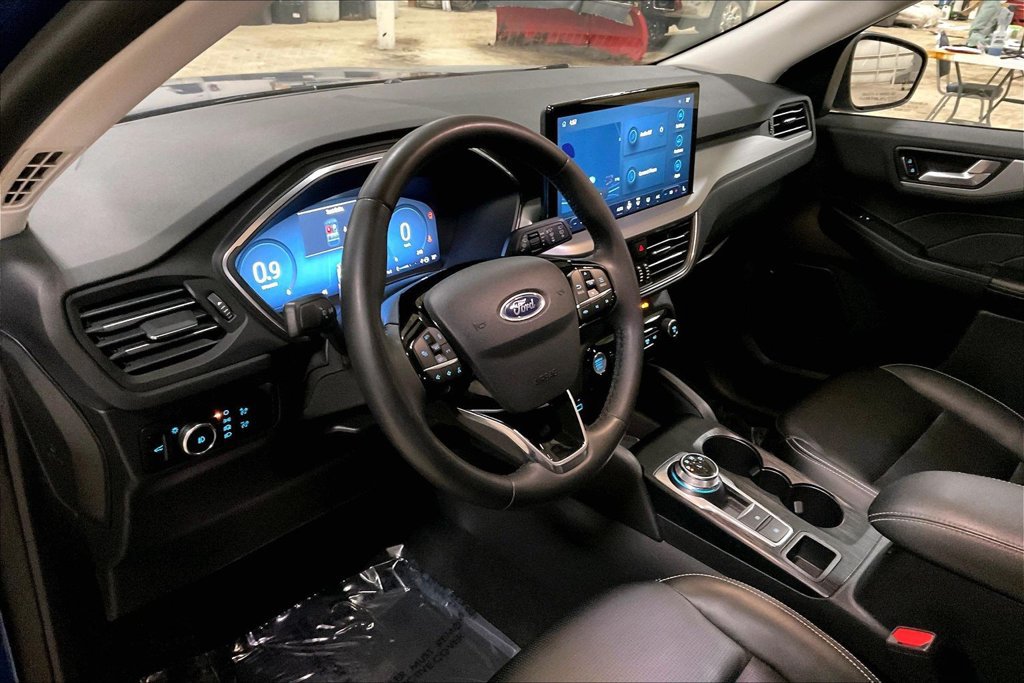 Certified 2023 Ford Escape Platinum AWD/4WD image 13