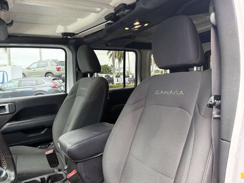 Used 2020 Jeep Wrangler Unlimited Sahara w/ Safety Group AWD/4WD image 25