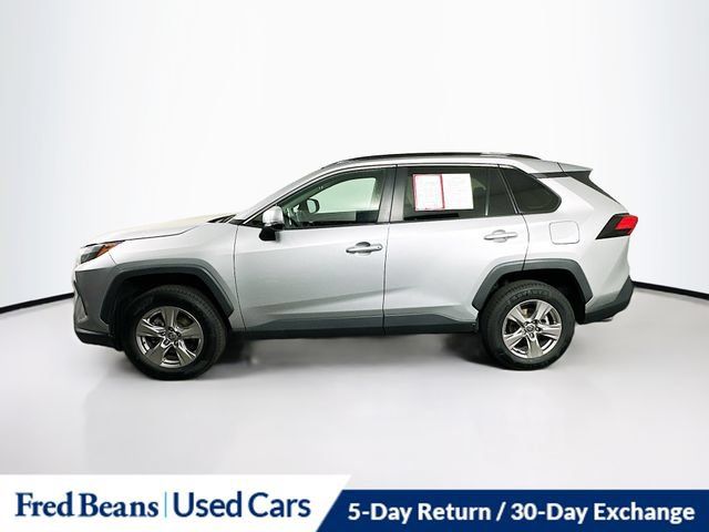 Used 2023 Toyota RAV4 XLE AWD/4WD image 5