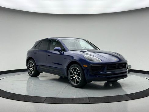 Used 2025 Porsche Macan image 7