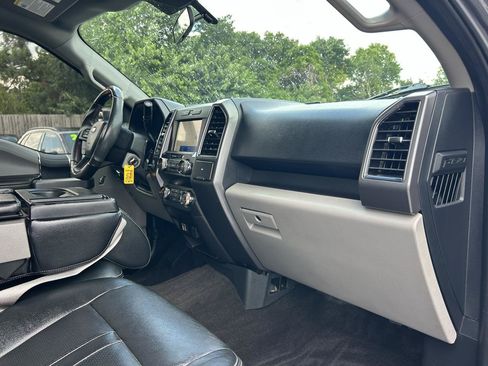 Used 2020 Ford F150 XLT RWD image 8