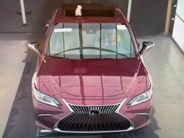Used 2019 Lexus ES 350 w/ Premium Package FWD image 13