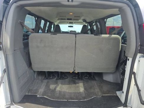 Used 2018 Chevrolet Express 3500 LT w/ LT Preferred Equipment Group RWD image 6