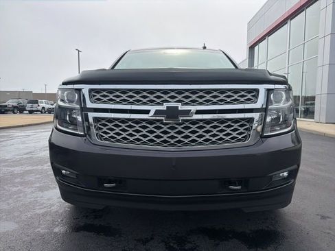Used 2018 Chevrolet Tahoe LT w/ LT Signature Package image 2