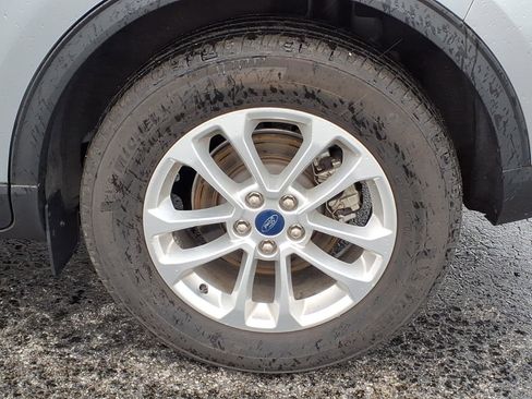 Used 2022 Ford Escape SE w/ Cold Weather Package FWD image 12