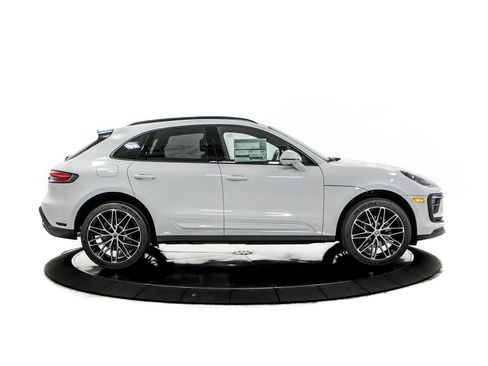 New 2026 Porsche Macan AWD/4WD image 8