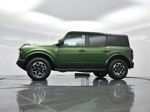 Used 2025 Ford Bronco Outer Banks image 50