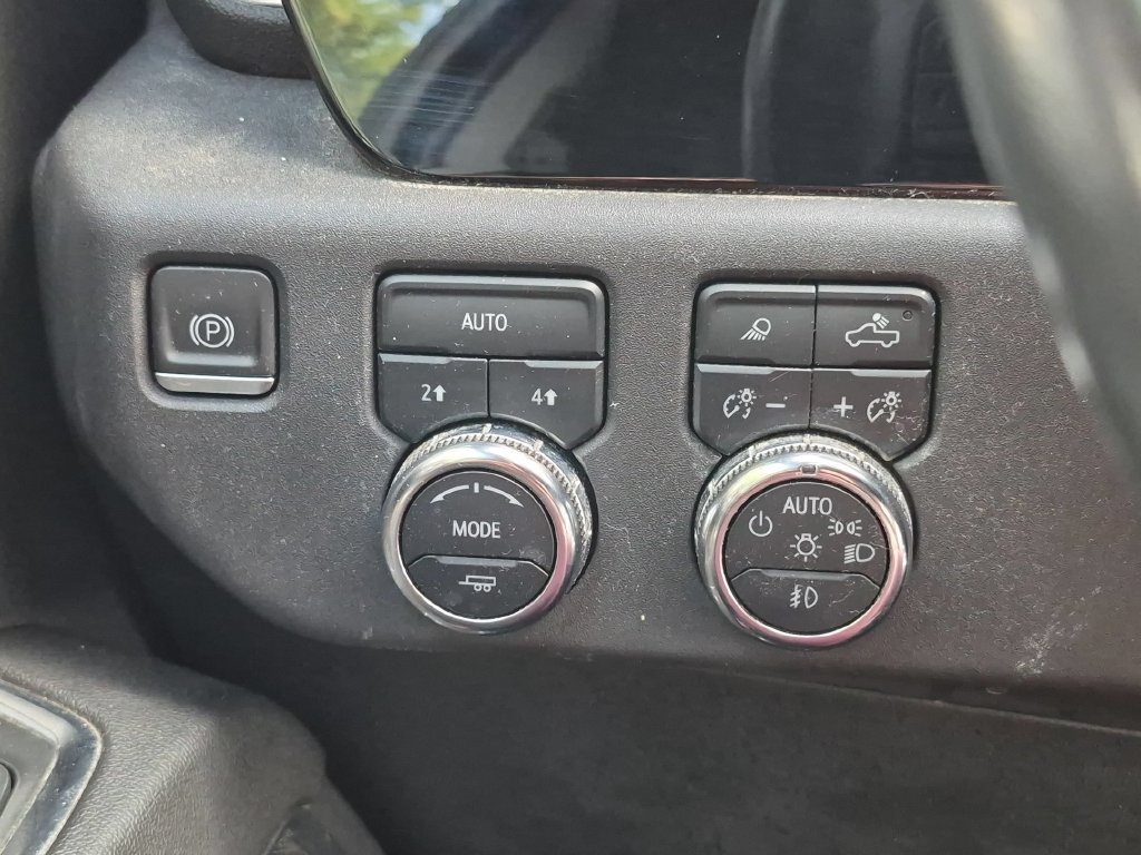 Used 2023 GMC Sierra 1500 SLT w/ SLT Premium Plus Package AWD/4WD image 18