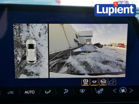 New 2026 Chevrolet Equinox EV LT image 25