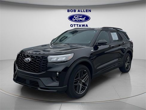 Used 2025 Ford Explorer ST-Line w/ ST-Line Street Pack image 1