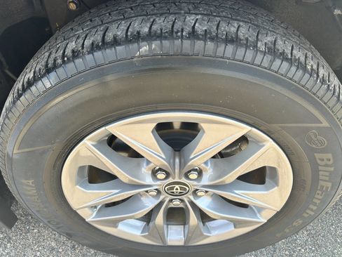 Used 2022 Toyota Sienna LE image 23