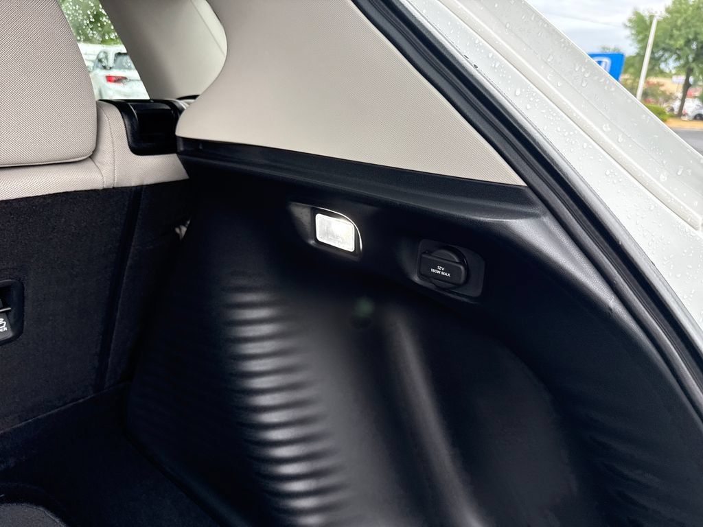 Certified 2025 Honda HR-V LX image 40