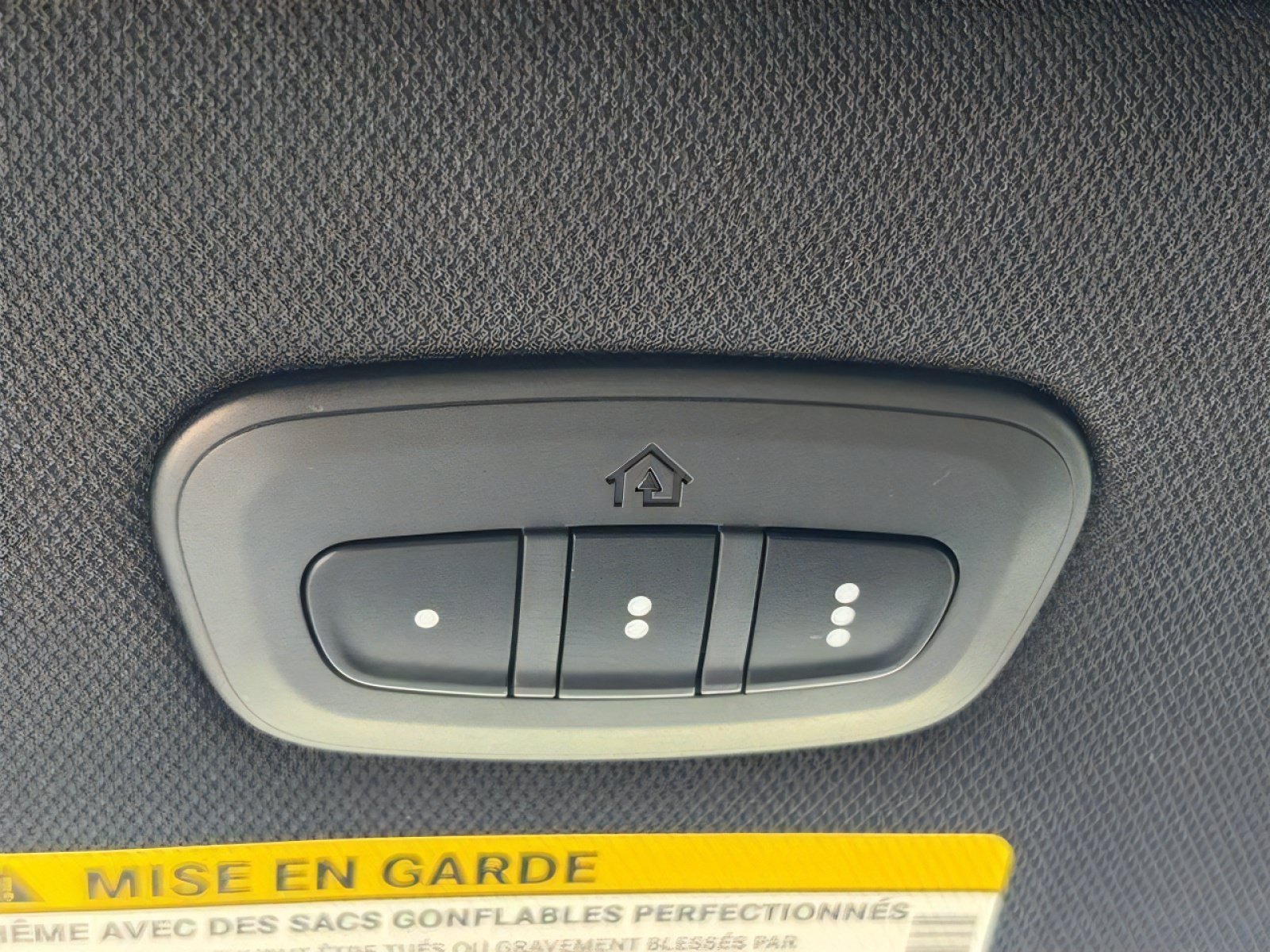 New 2027 Chrysler Pacifica Select FWD image 36