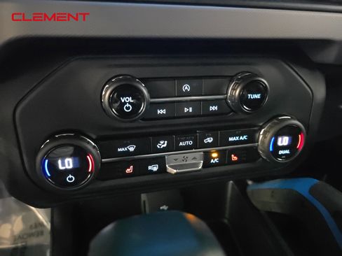 Certified 2023 Ford Bronco Black Diamond image 19