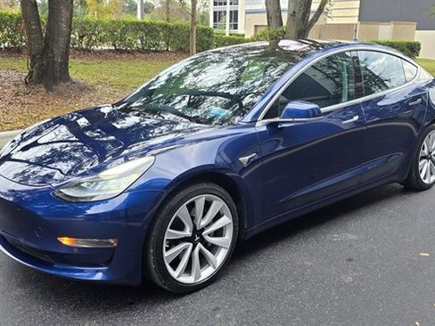 Used 2017 Tesla Model 3 Long Range image 1