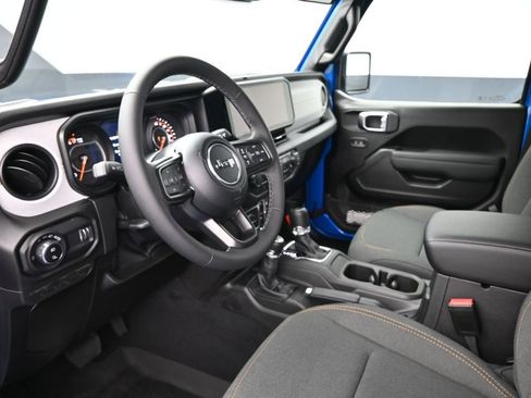 New 2026 Jeep Gladiator Sport AWD/4WD image 18