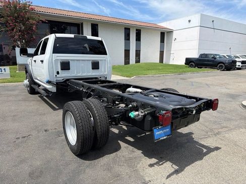New 2026 RAM 5500 Tradesman w/ Chrome Appearance Group AWD/4WD image 3