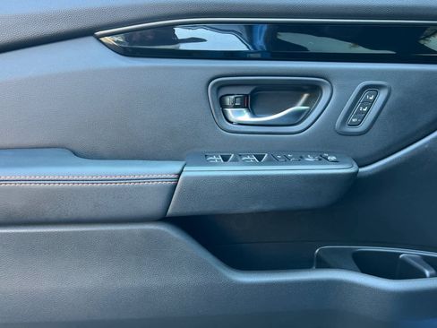 New 2025 Honda Pilot TrailSport image 14