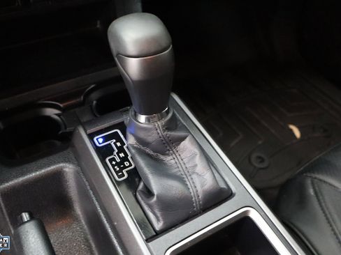 Used 2023 Toyota Tacoma TRD Off-Road w/ Technology Package image 20