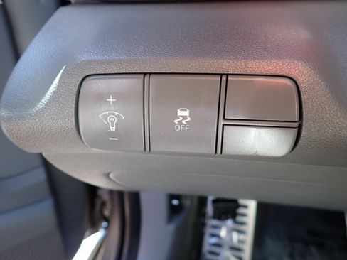 Used 2025 Hyundai Elantra Sport FWD image 13