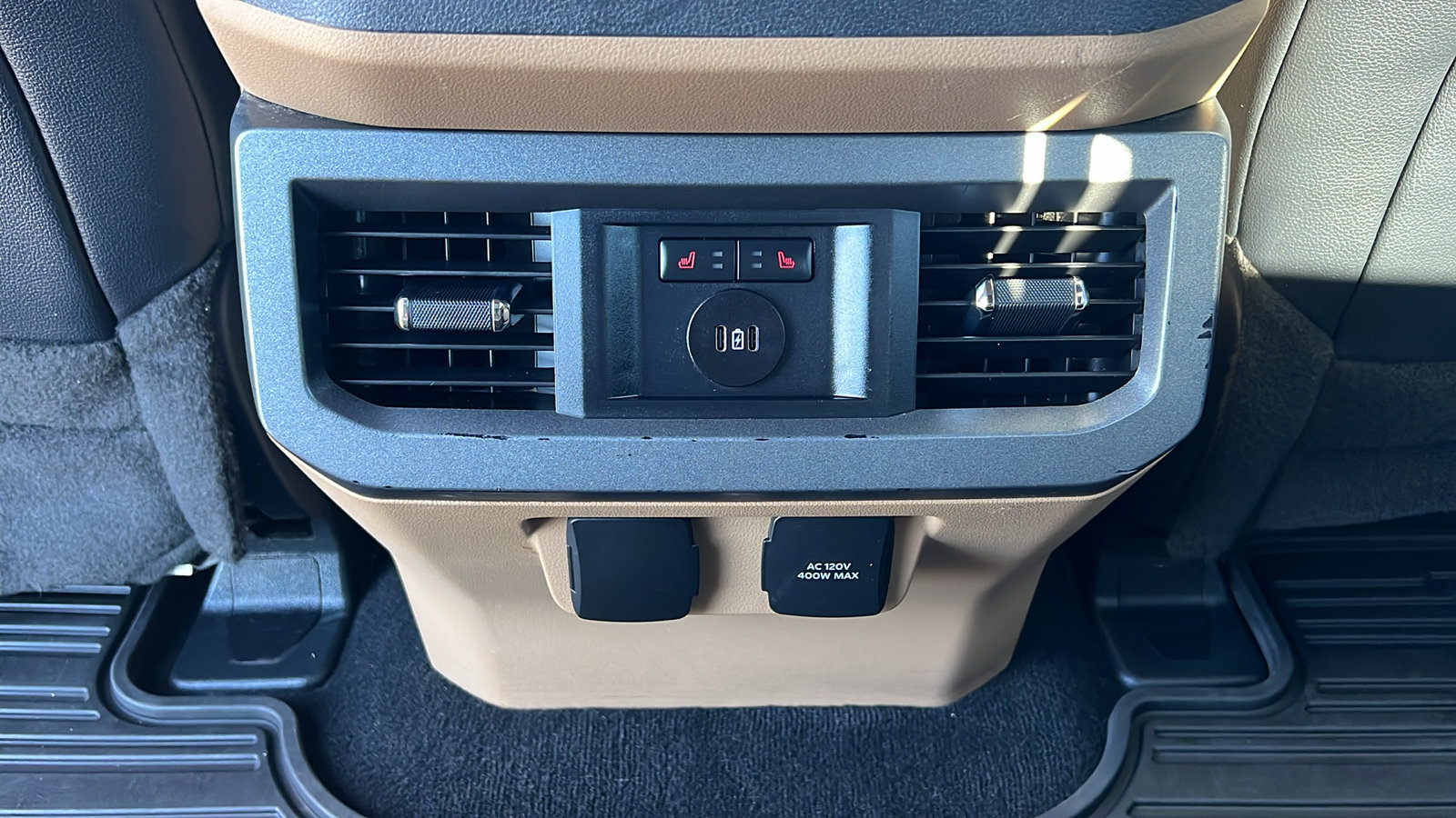 Used 2023 Ford F350 Lariat w/ FX4 Off-Road Package AWD/4WD image 17