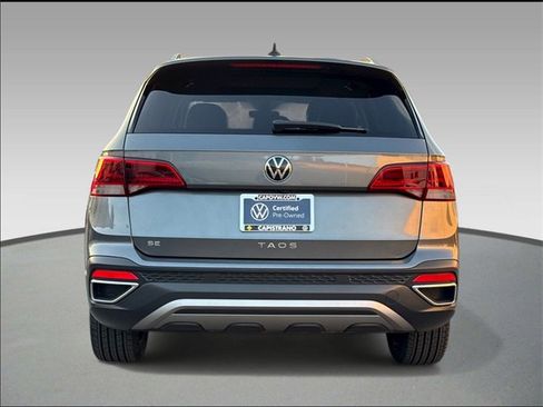 Certified 2023 Volkswagen Taos SE w/ Panoramic Sunroof Package image 5