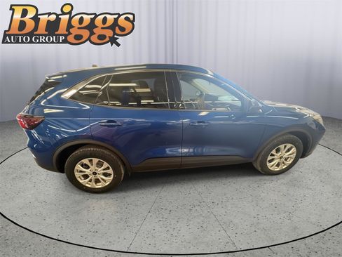 Used 2023 Ford Escape Active w/ Tech Pack #2 AWD/4WD image 6