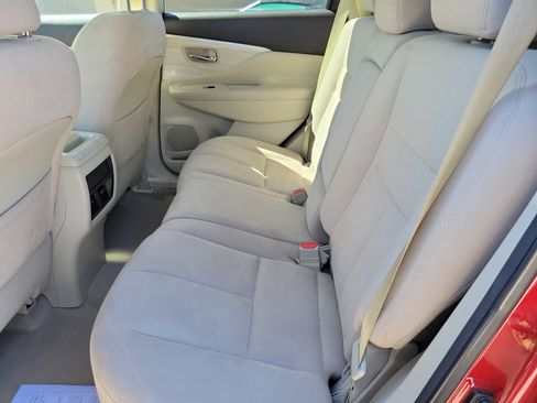 Used 2015 Nissan Murano S image 10