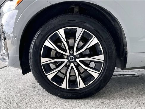 Used 2024 Volvo XC60 B5 Plus w/ Protection Package Premier AWD/4WD image 10