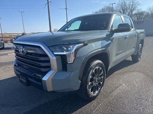 Used 2026 Toyota Tundra Limited w/ Power Package AWD/4WD image 4