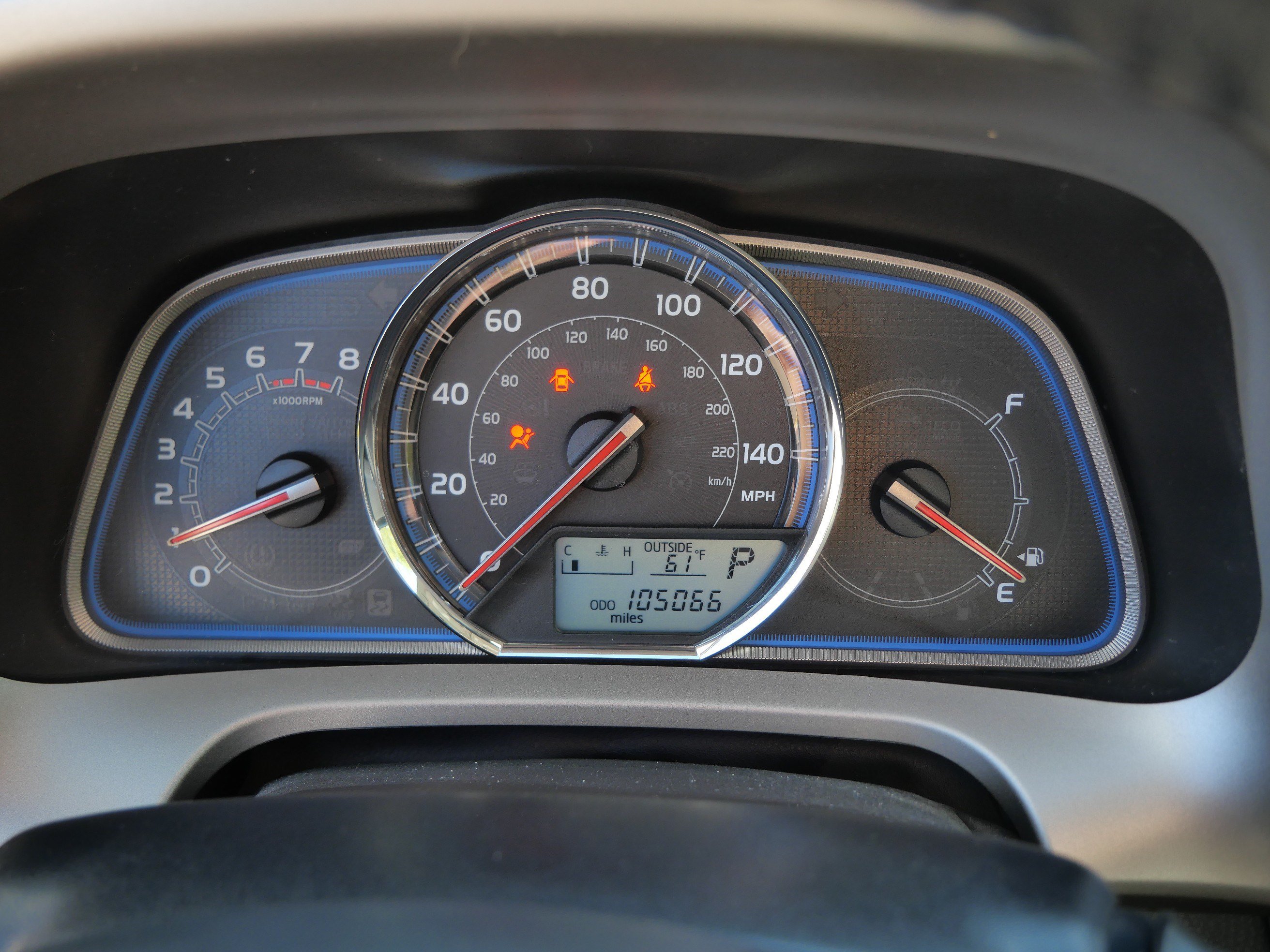 Used 2014 Toyota RAV4 Limited w/ Technology Package AWD/4WD image 21