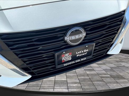 Used 2025 Nissan Altima 2.5 SV FWD image 32