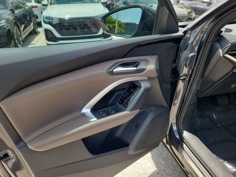 Certified 2025 Audi Q5 Premium w/ Convenience Package AWD/4WD image 18