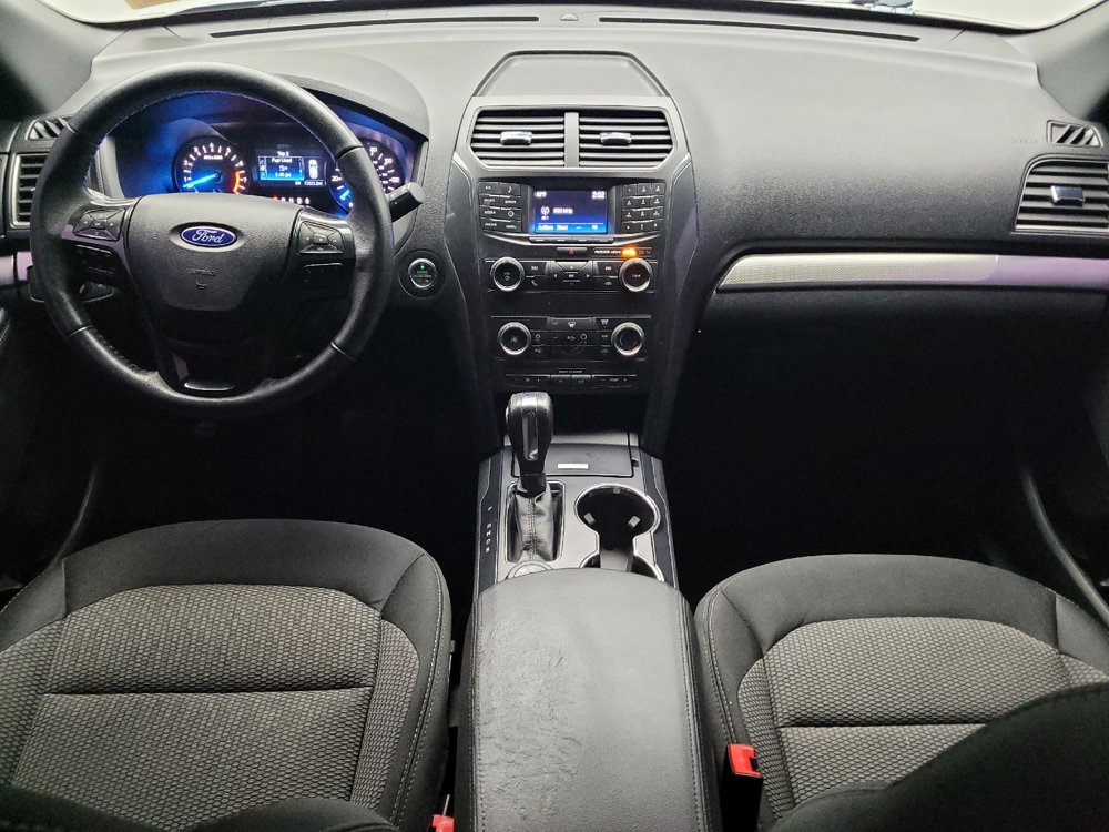 Used 2018 Ford Explorer XLT AWD/4WD image 22
