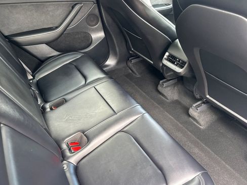 Used 2023 Tesla Model Y Long Range AWD/4WD image 18