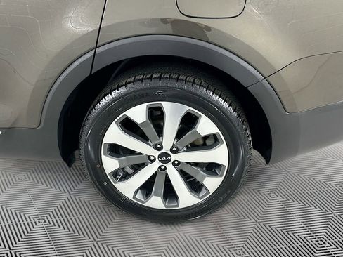 Used 2022 Kia Telluride S AWD/4WD image 28